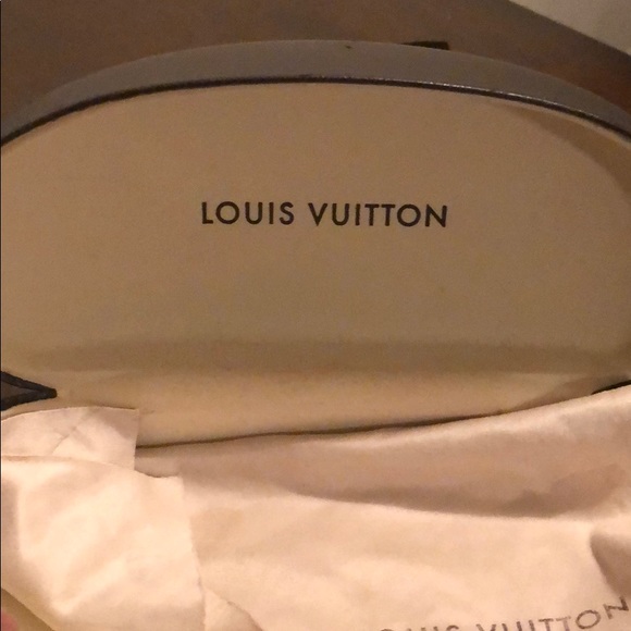 Louis Vuitton sunglasses - Picture 1 of 4